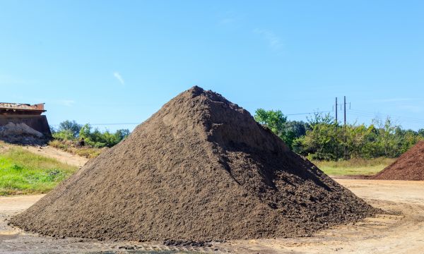 Black Dirt Delivery in Englewood