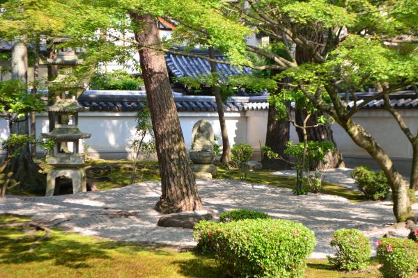 Zen Garden Landscaping in Englewood