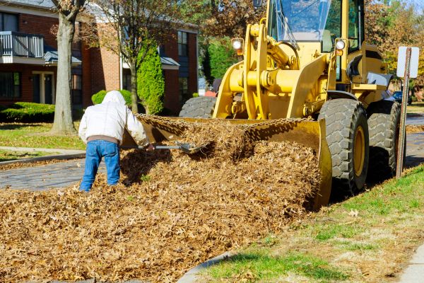 Mulch Hauling in Englewood