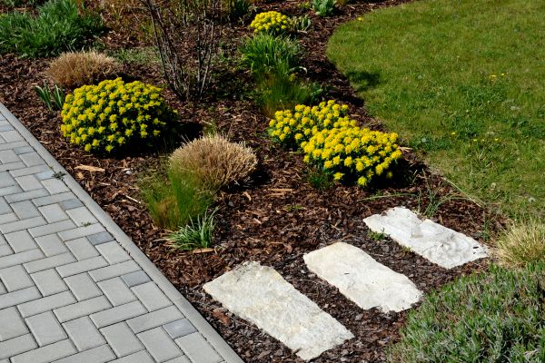 Garden Mulch Installation in Englewood